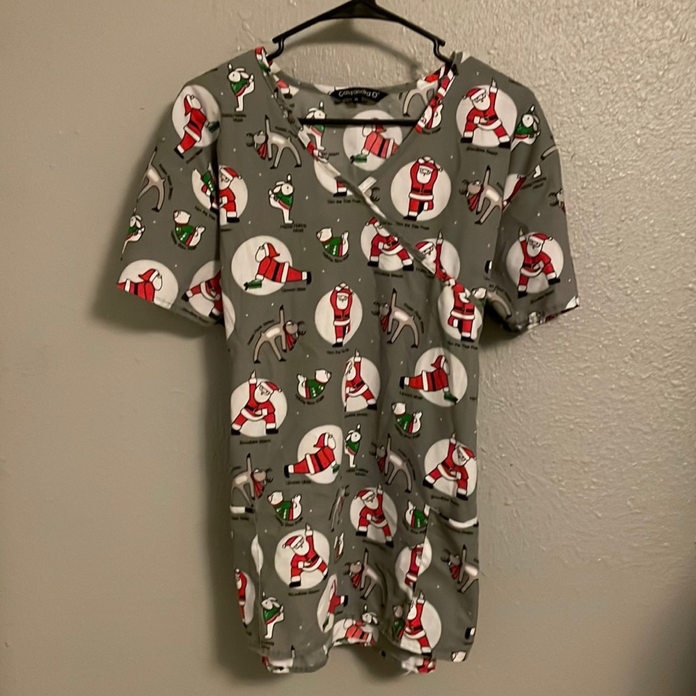 NWOT women’s scrub top